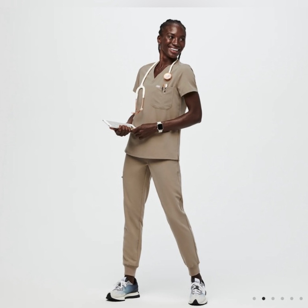 Figs Latte Scrub Set